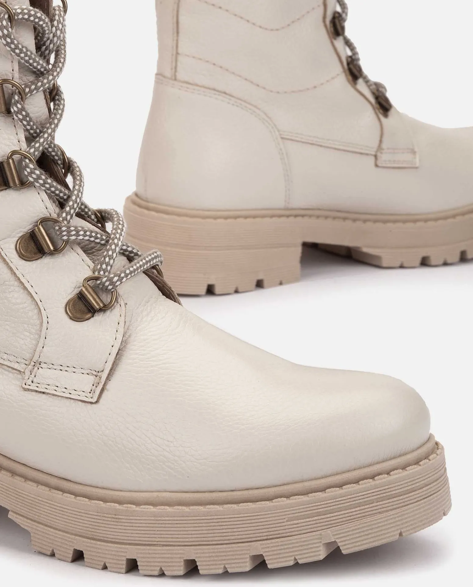 Flat Ankle Boot BERNA-001 Beige