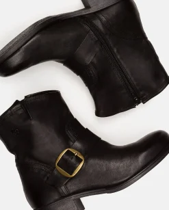 Flat Booty MONS-001 Black