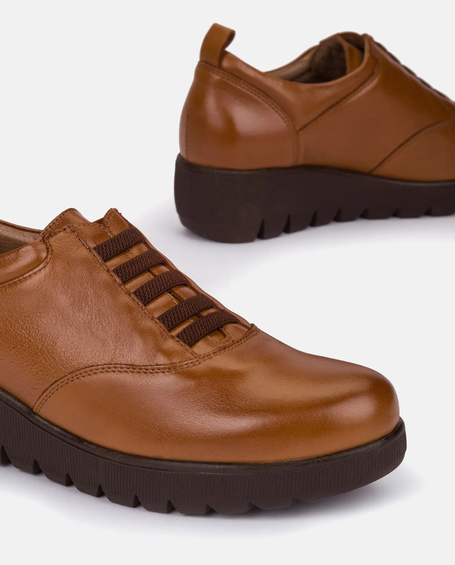 Flat Shoe ATENAS-035 Brown