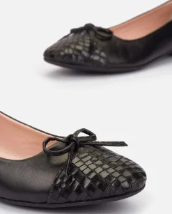 Flat Shoe CANADA-001 Black
