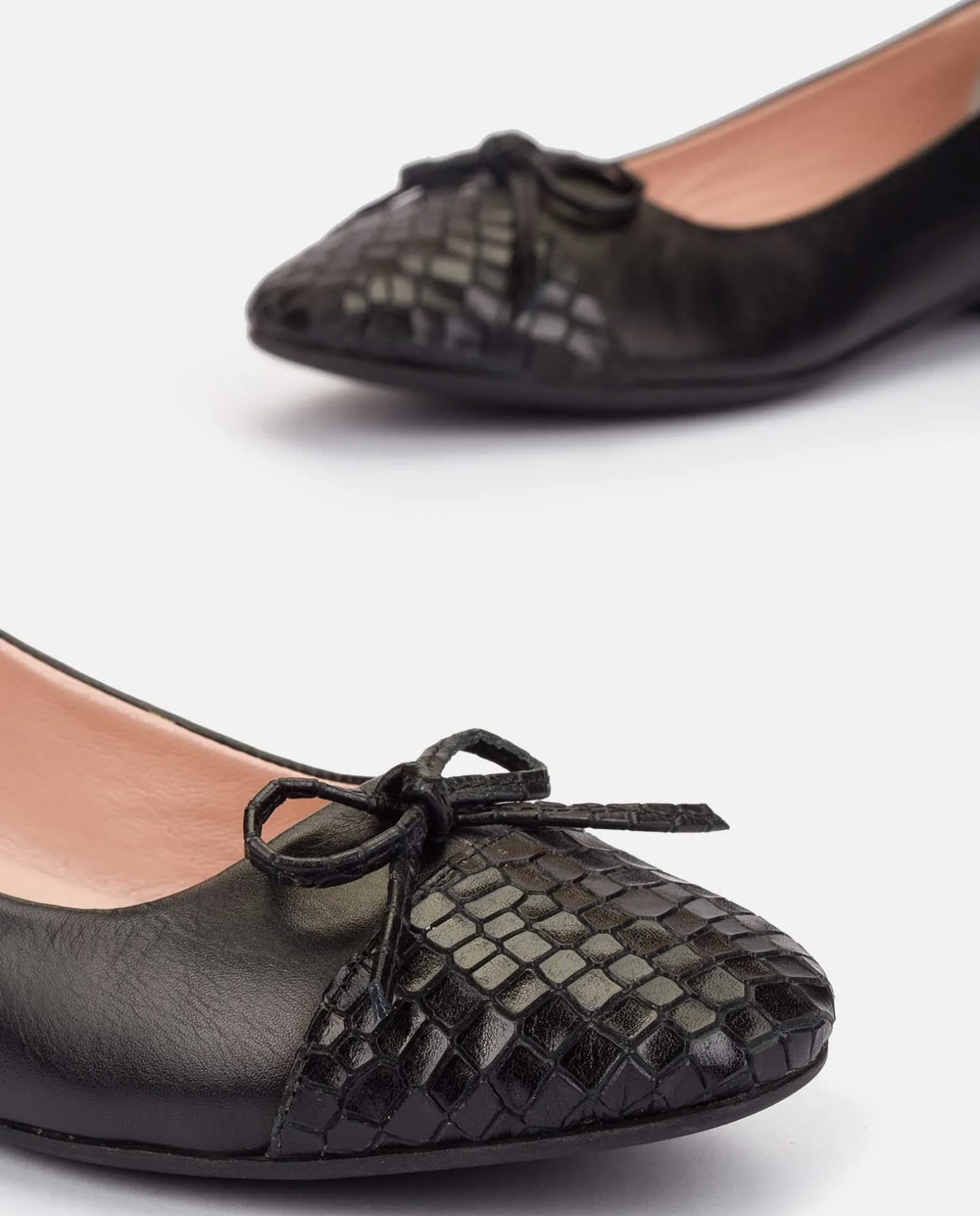 Flat Shoe CANADA-001 Black