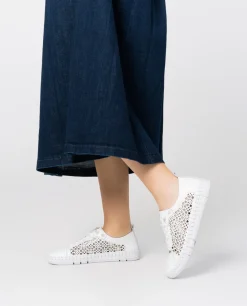 Flat Shoe FLOW-002 White