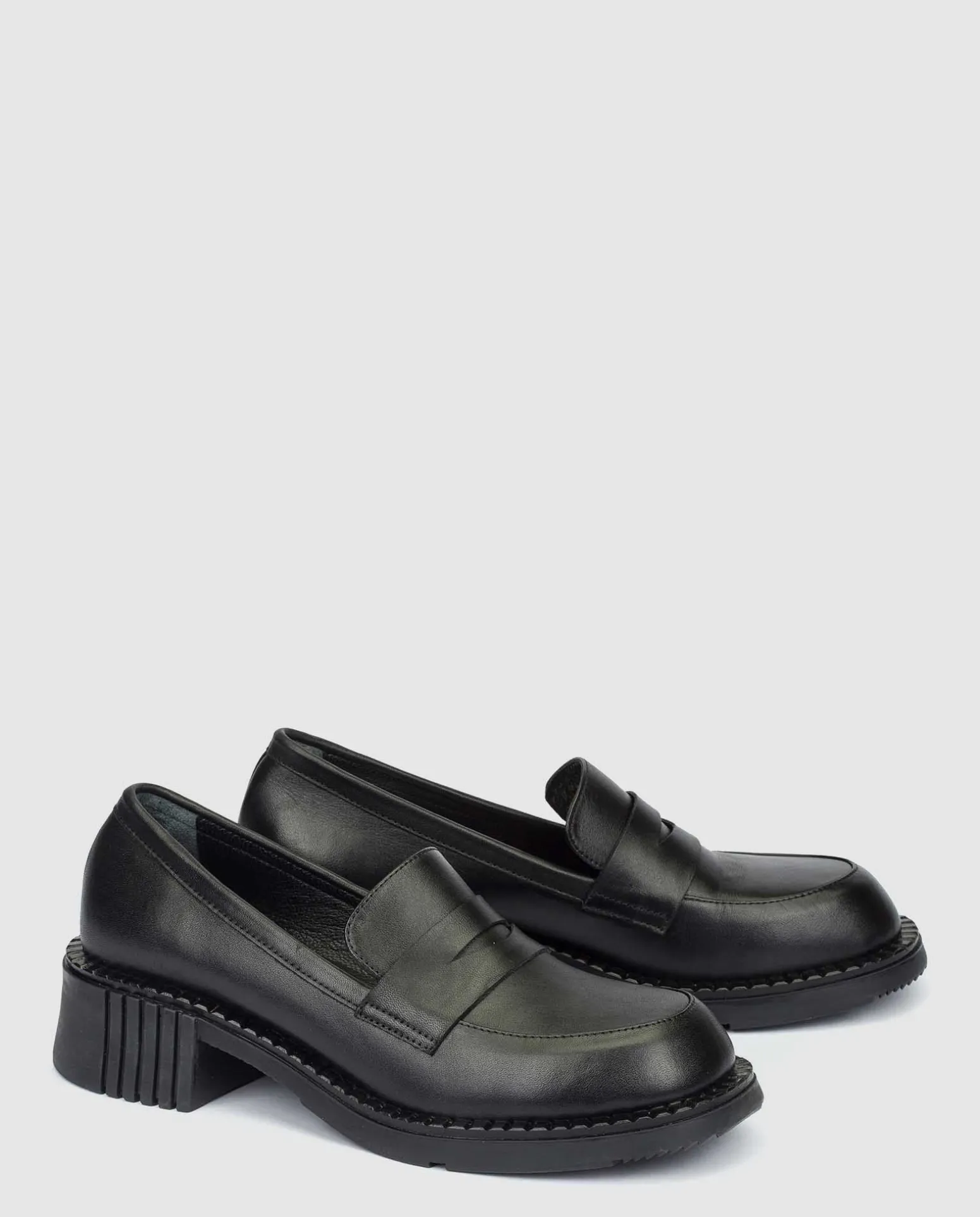 Heeled Shoe Yumara 001 Black