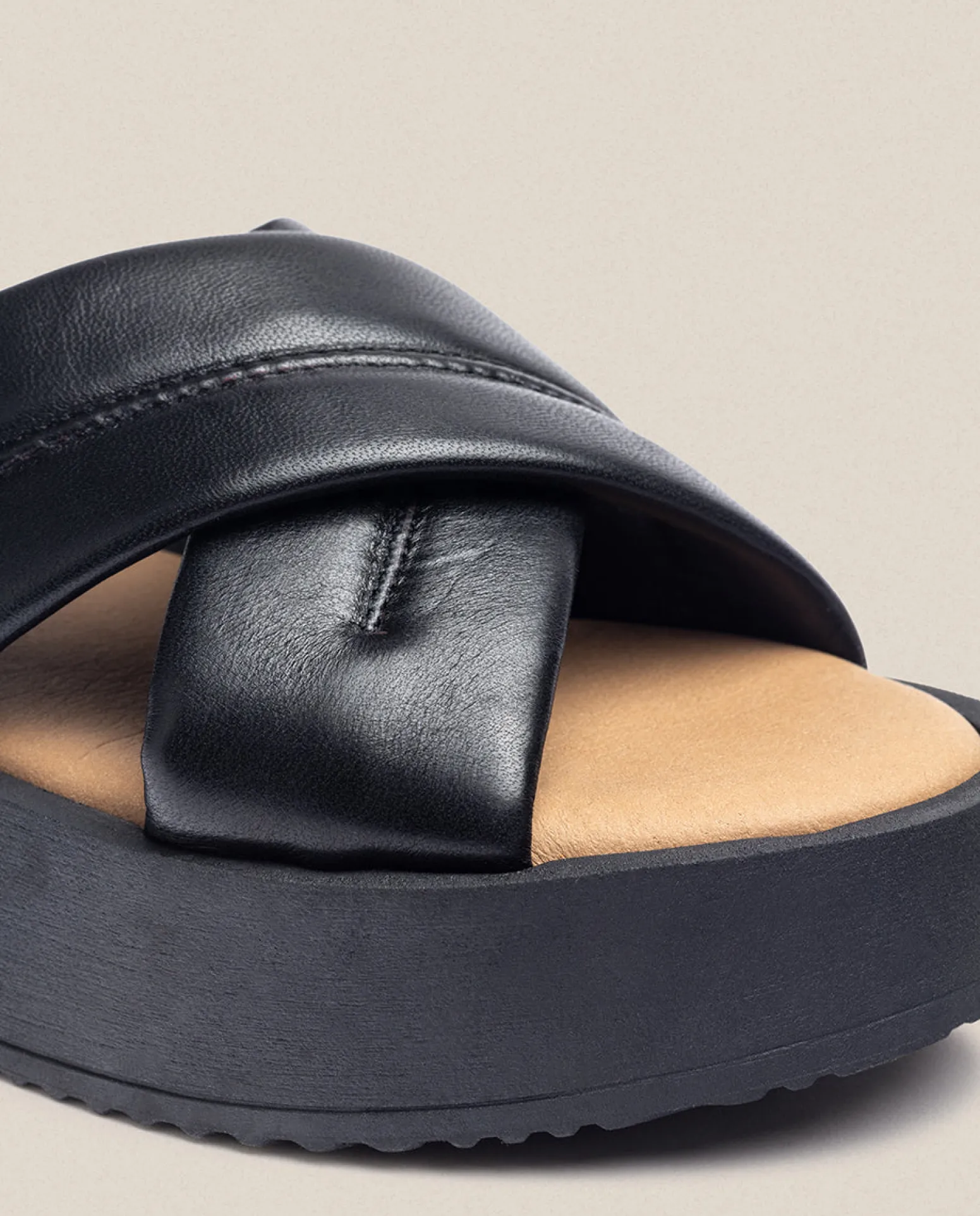 Platform Sandal CARMEN-004 Black