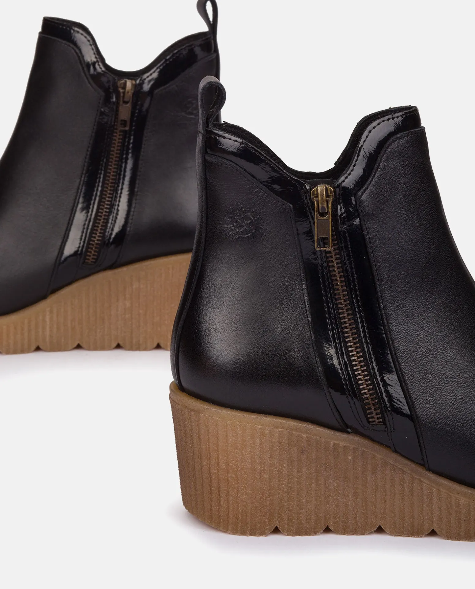 Wedge Booty MADONA-002 Black